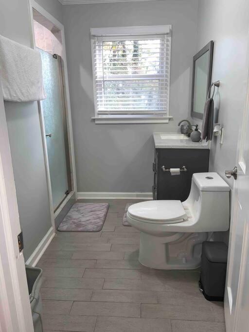 Renovated 3Bedroom 2.5Bath 2 Story House W/ Garage 劳伦斯维尔 外观 照片